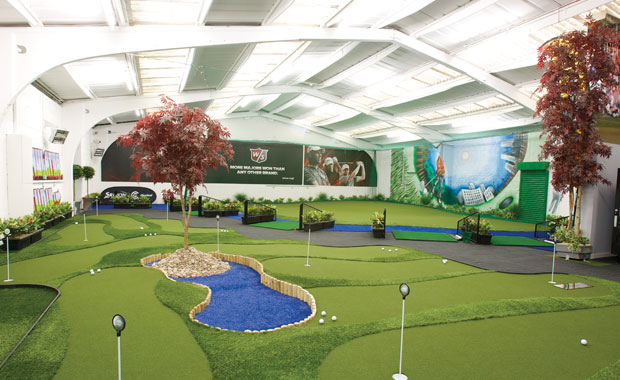 indoor-golf-photo